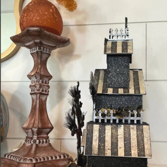 Retro Colorful Haunted Halloween House Lights up in multiple LED Color lights - Picture 3 of 5